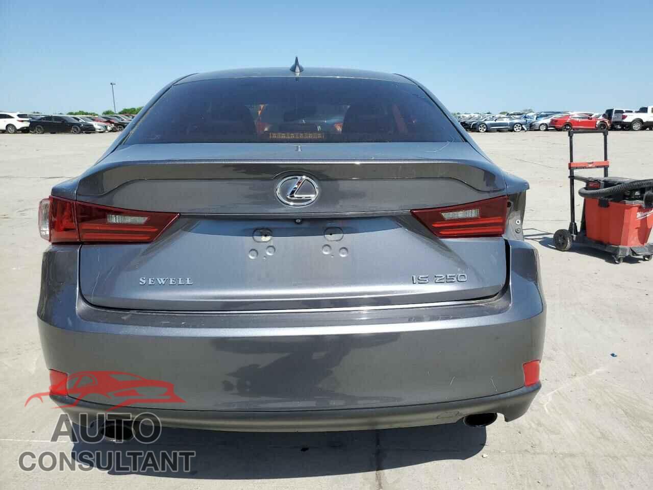 LEXUS IS 2015 - JTHBF1D20F5053123