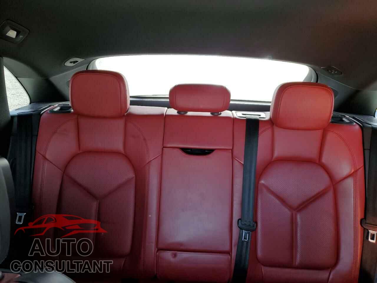 PORSCHE MACAN 2016 - WP1AB2A57GLB40056