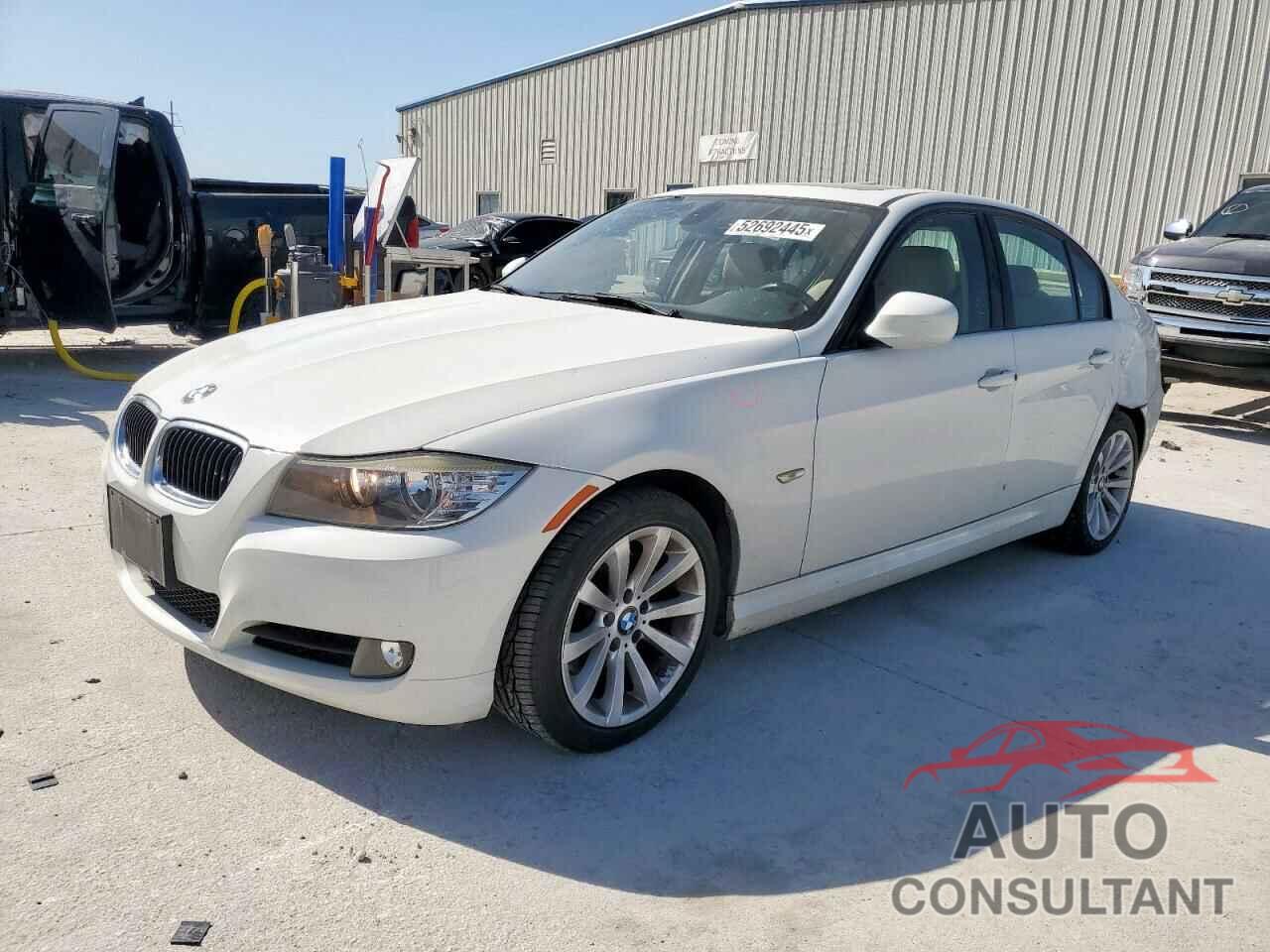 BMW 3 SERIES 2011 - WBAPH7C50BE674613