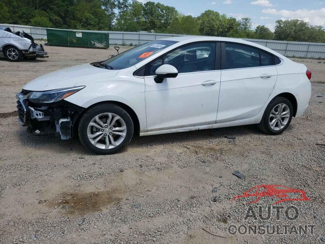 CHEVROLET CRUZE 2019 - 1G1BE5SM3K7140408