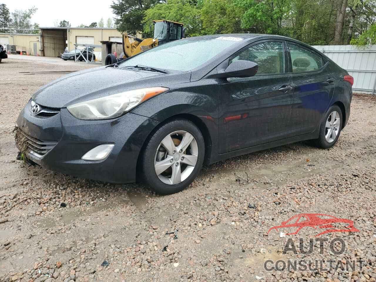 HYUNDAI ELANTRA 2013 - 5NPDH4AE4DH283152