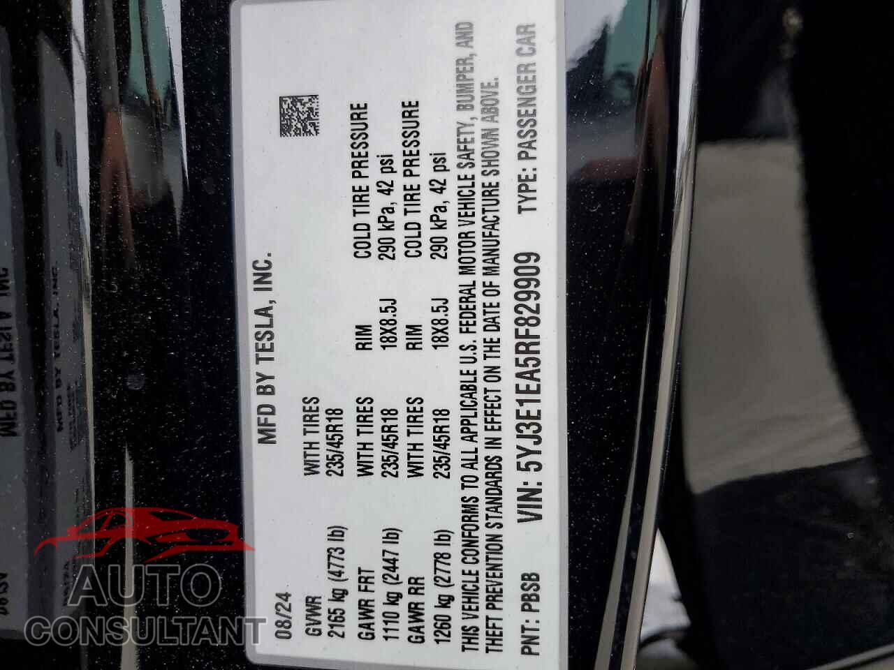 TESLA MODEL 3 2024 - 5YJ3E1EA5RF829909