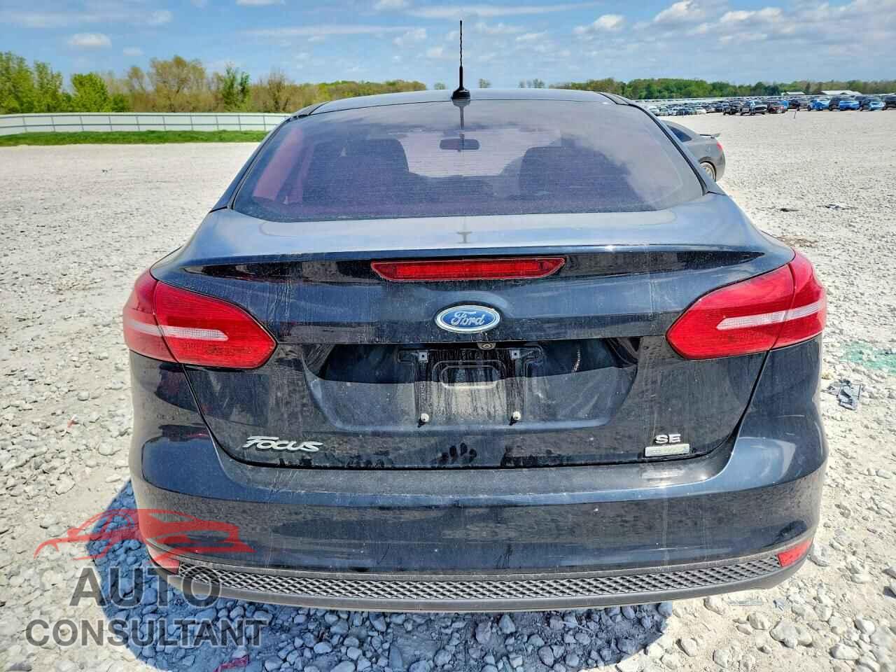 FORD FOCUS 2018 - 1FADP3FE4JL321871