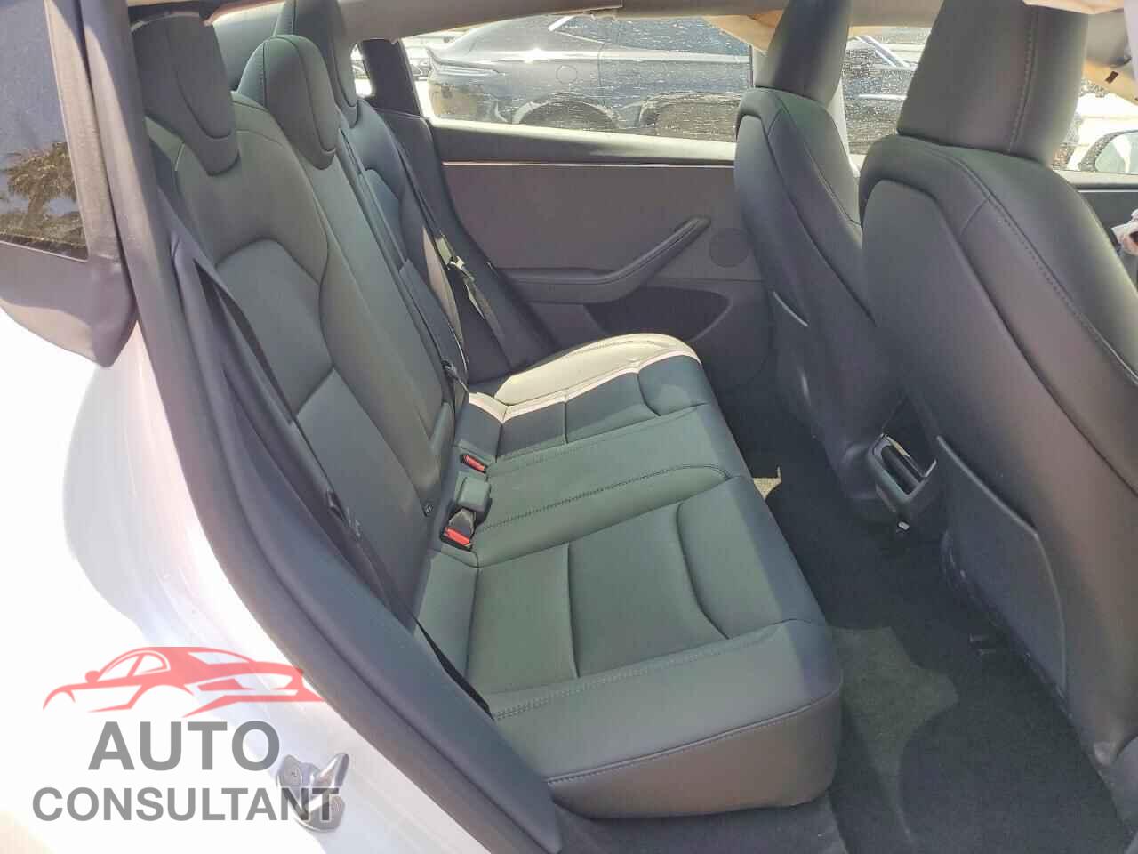 TESLA MODEL 3 2025 - 5YJ3E1EA8SF981558