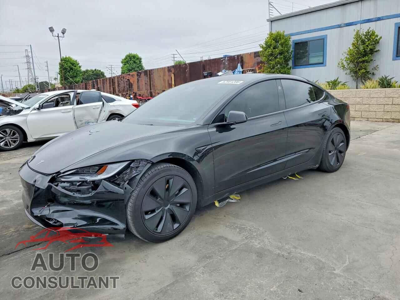 TESLA MODEL 3 2024 - 5YJ3E1EA5RF829909