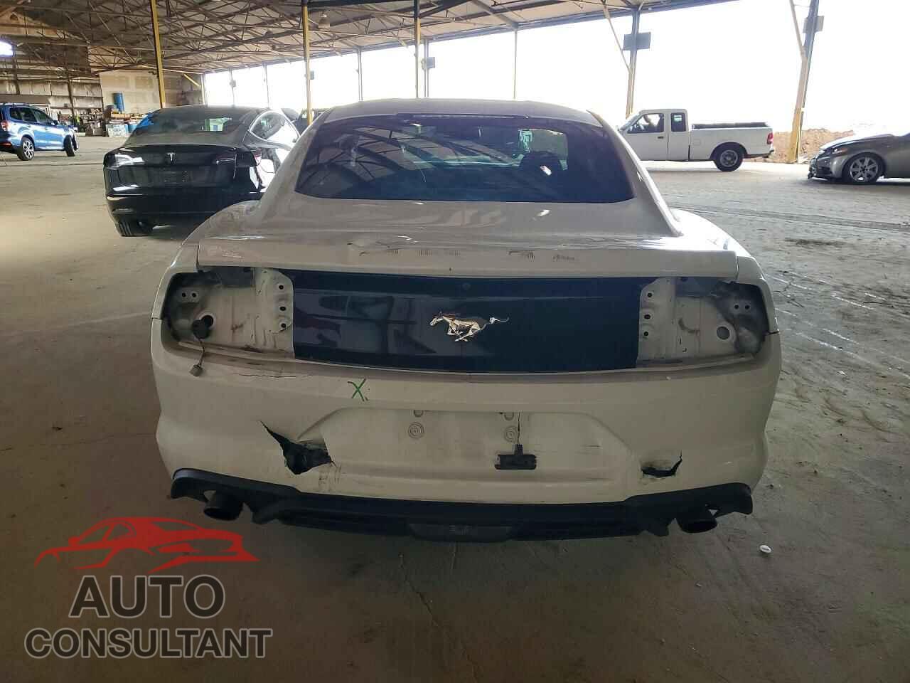 FORD MUSTANG 2018 - 1FA6P8TH4J5176646