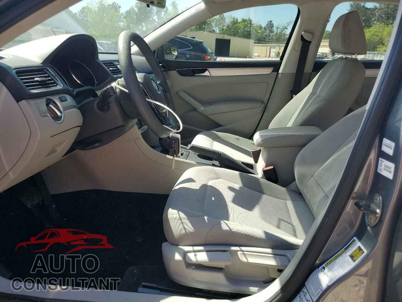 VOLKSWAGEN PASSAT 2017 - 1VWAT7A34HC013712