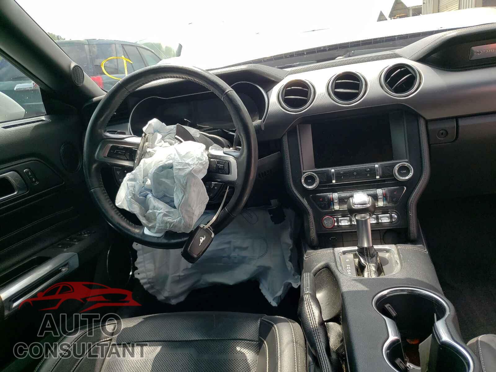 FORD MUSTANG 2018 - 1FATP8UH1J5133710