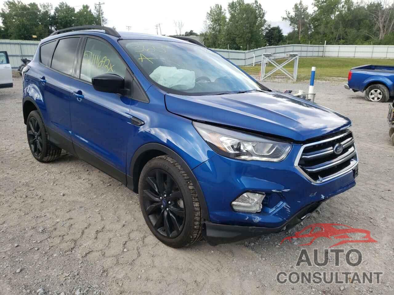 FORD ESCAPE 2017 - 1FMCU0GD4HUC62467