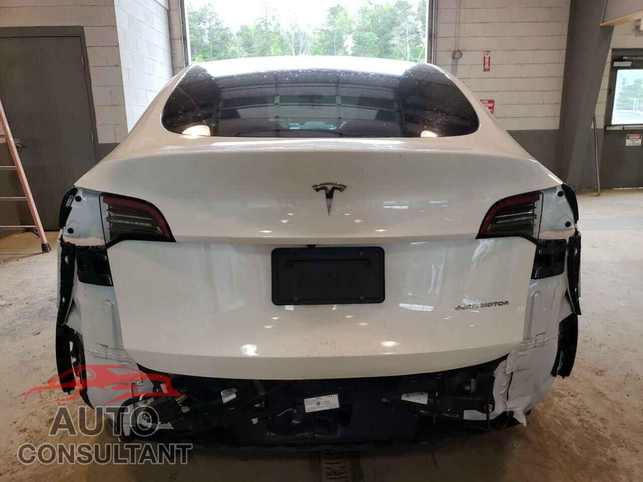 TESLA MODEL Y 2022 - 7SAYGAEE7NF515727