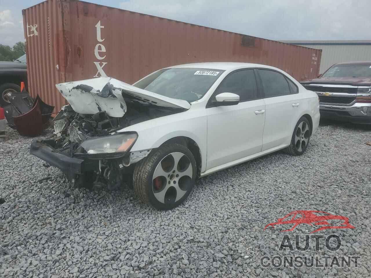 VOLKSWAGEN PASSAT 2015 - 1VWAT7A30FC047790
