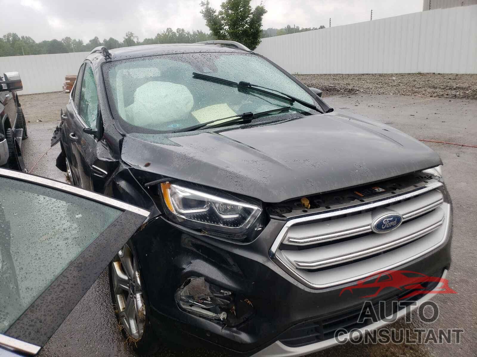FORD ESCAPE 2018 - 1FMCU9J9XJUA29353