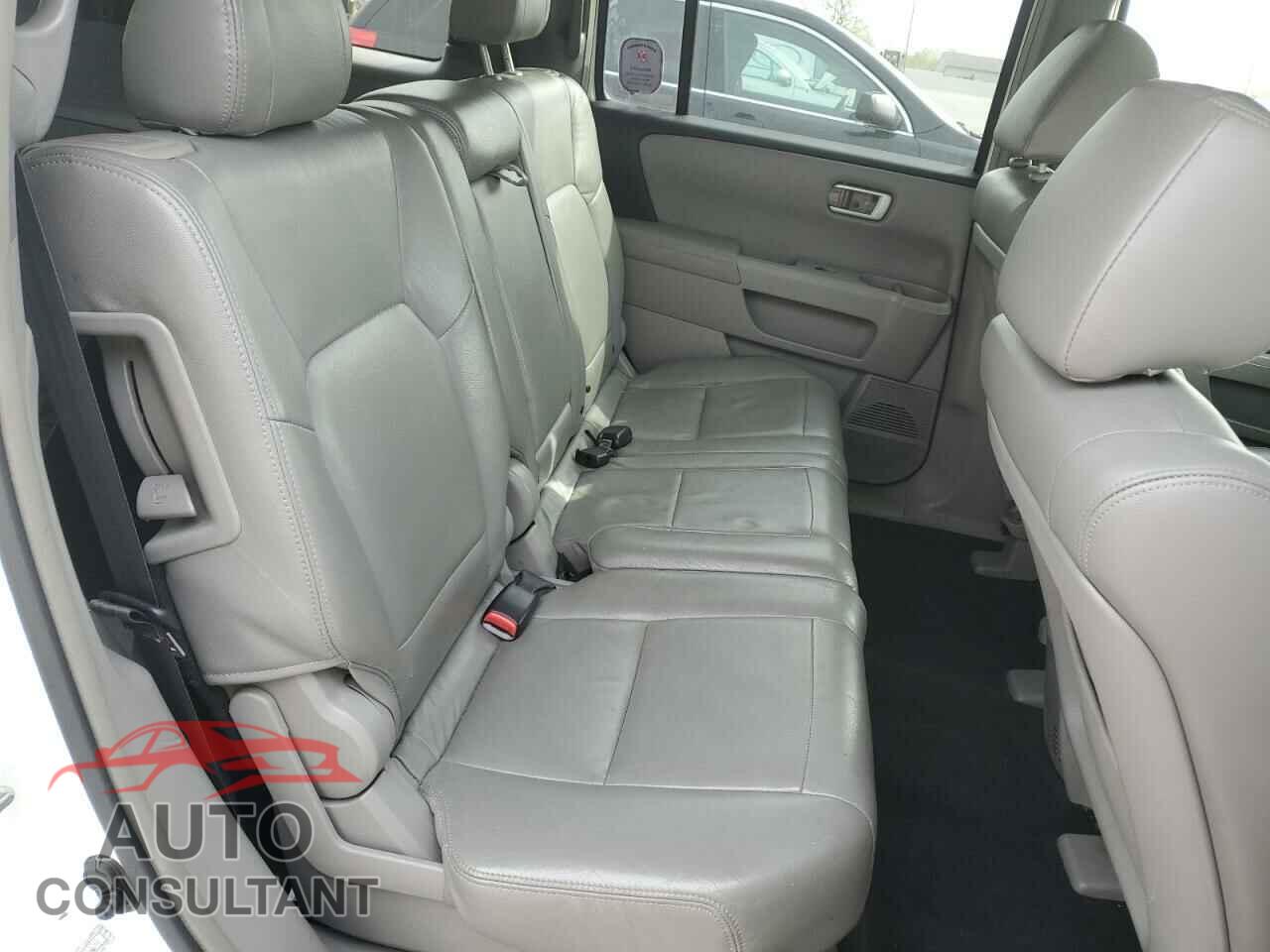 HONDA PILOT 2009 - 5FNYF48489B026876