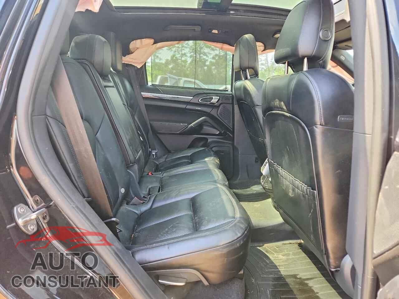 PORSCHE CAYENNE 2017 - WP1AA2A27HKA86600