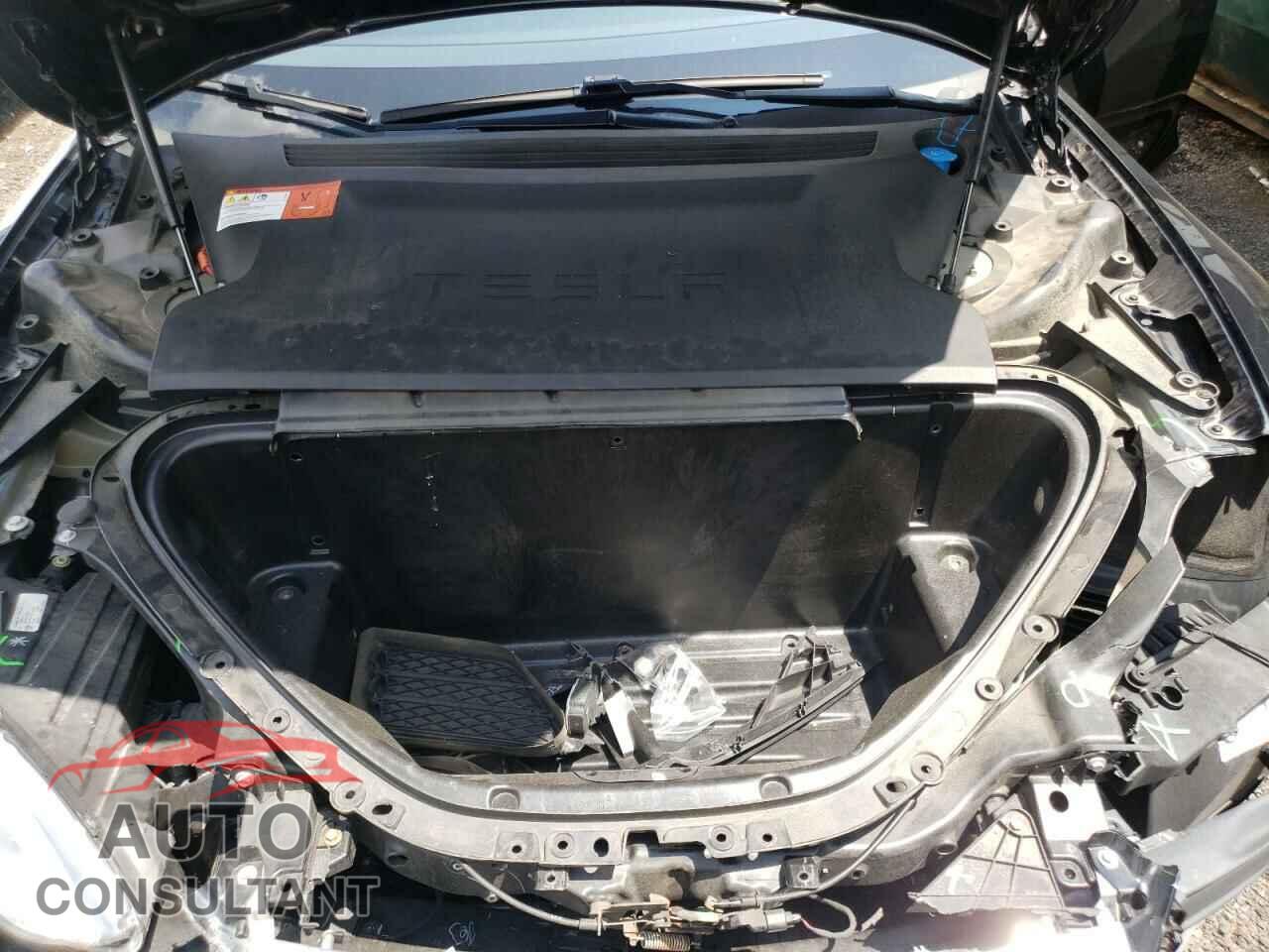 TESLA MODEL S 2018 - 5YJSA1E21JF243485