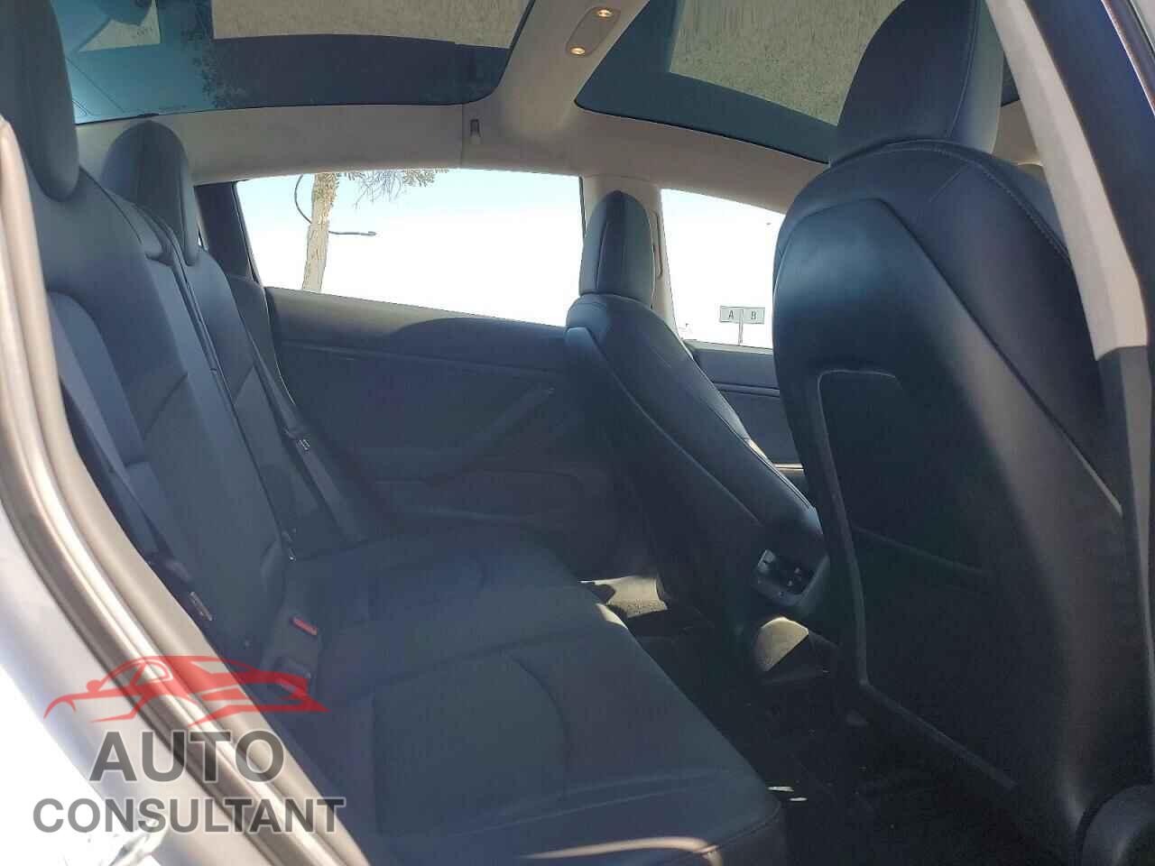 TESLA MODEL 3 2017 - 5YJ3E1EA4HF002496