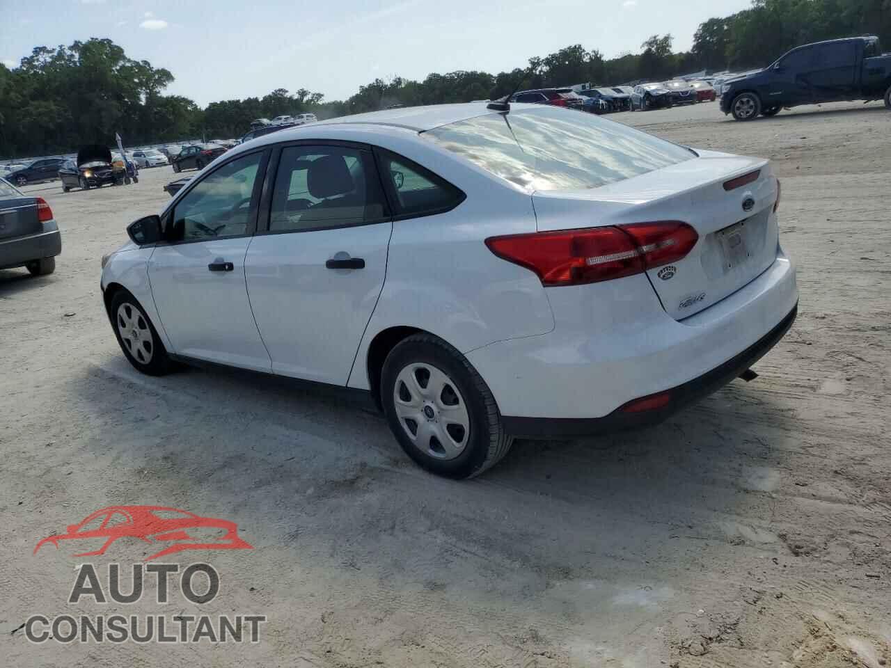 FORD FOCUS 2017 - 1FADP3E22HL327346