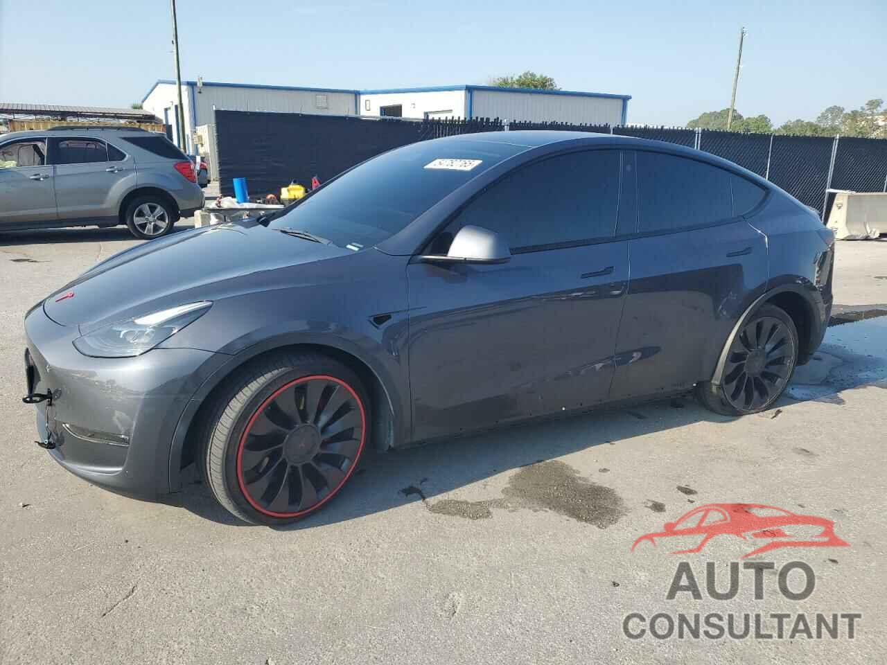 TESLA MODEL Y 2023 - 7SAYGDEF2PF783176