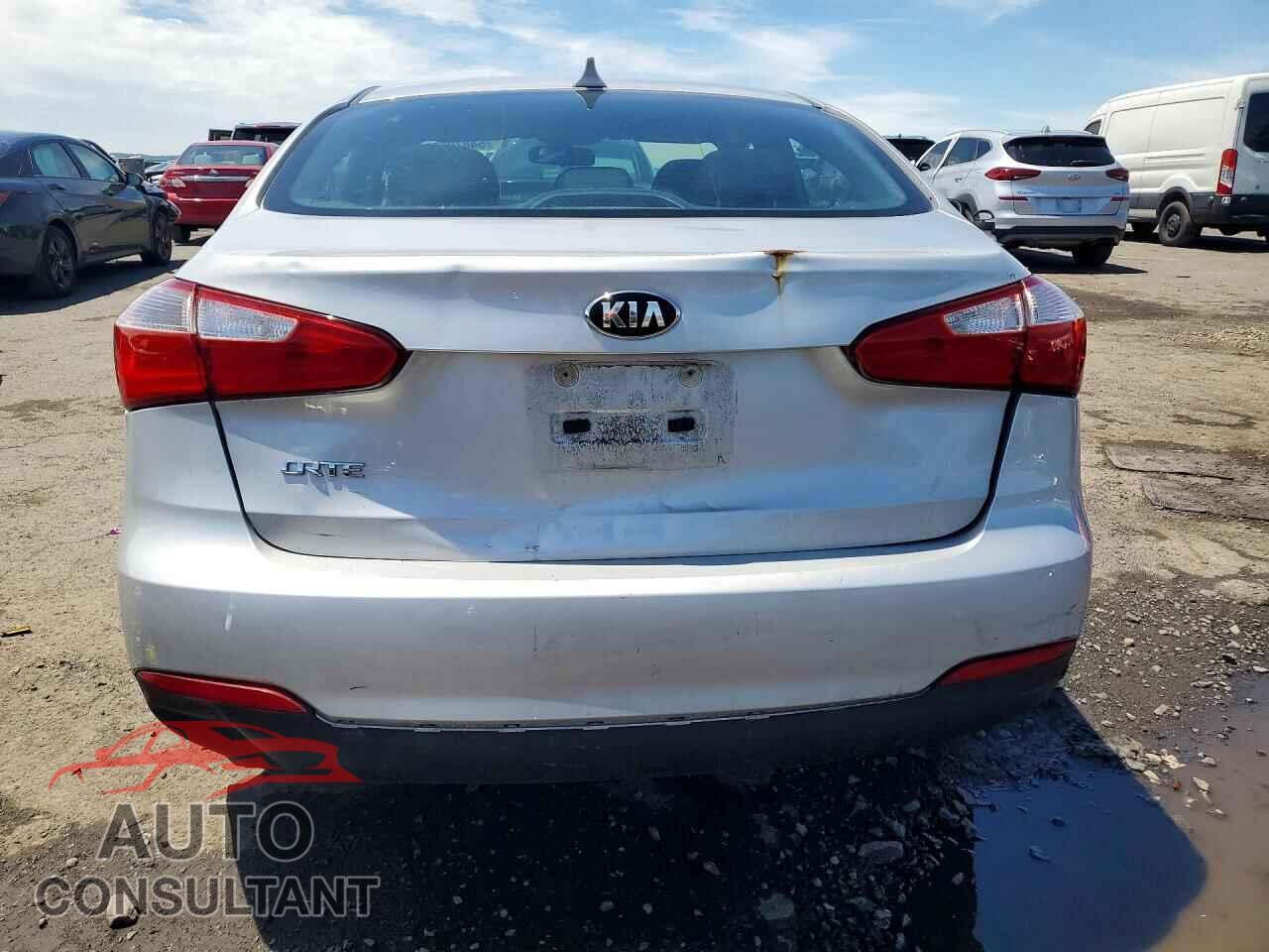 KIA FORTE 2016 - KNAFK4A67G5550062