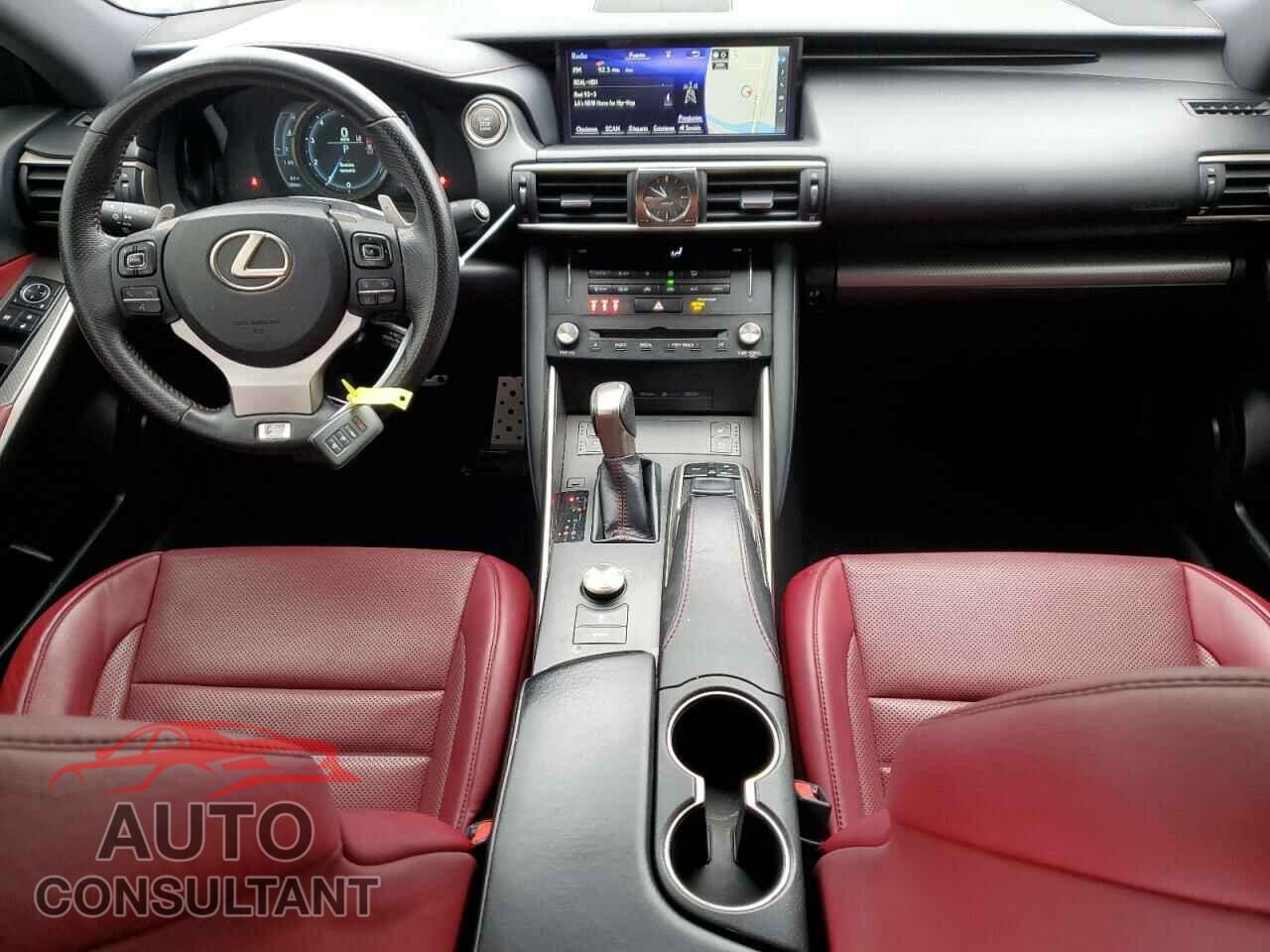 LEXUS IS 2018 - JTHBA1D24J5066965