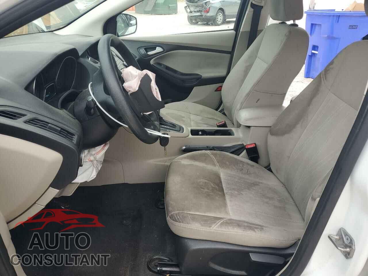FORD FOCUS 2016 - 1FADP3F26GL369418