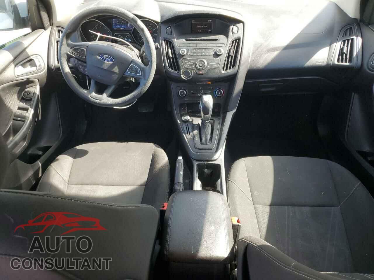 FORD FOCUS 2015 - 1FADP3K2XFL300980