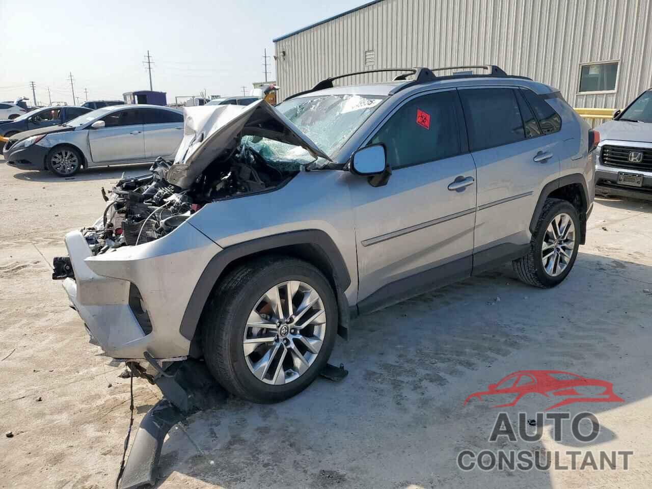 TOYOTA RAV4 2021 - 2T3C1RFV0MC171822