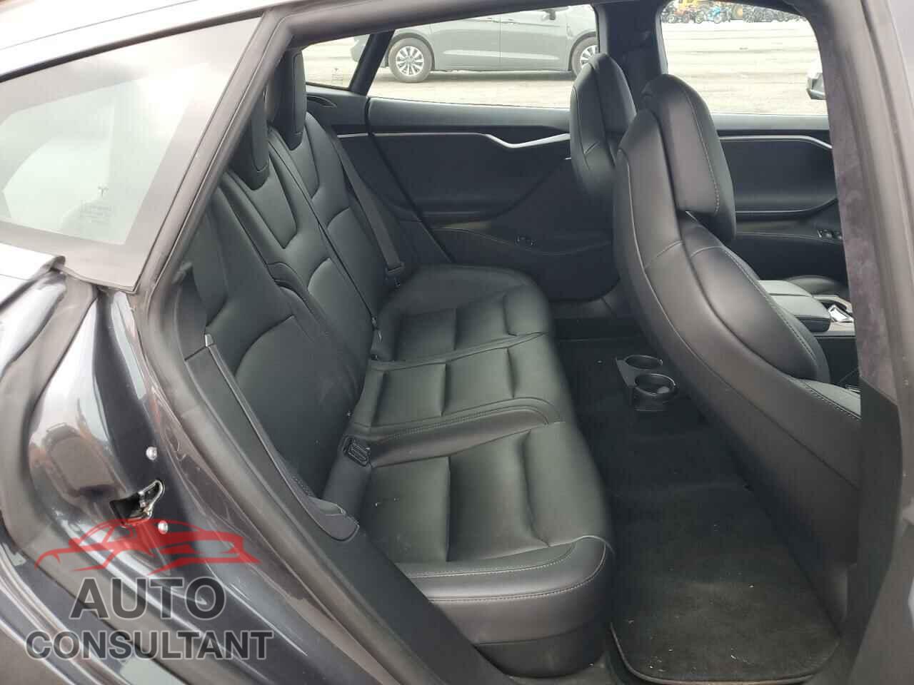 TESLA MODEL S 2018 - 5YJSA1E26JF288227