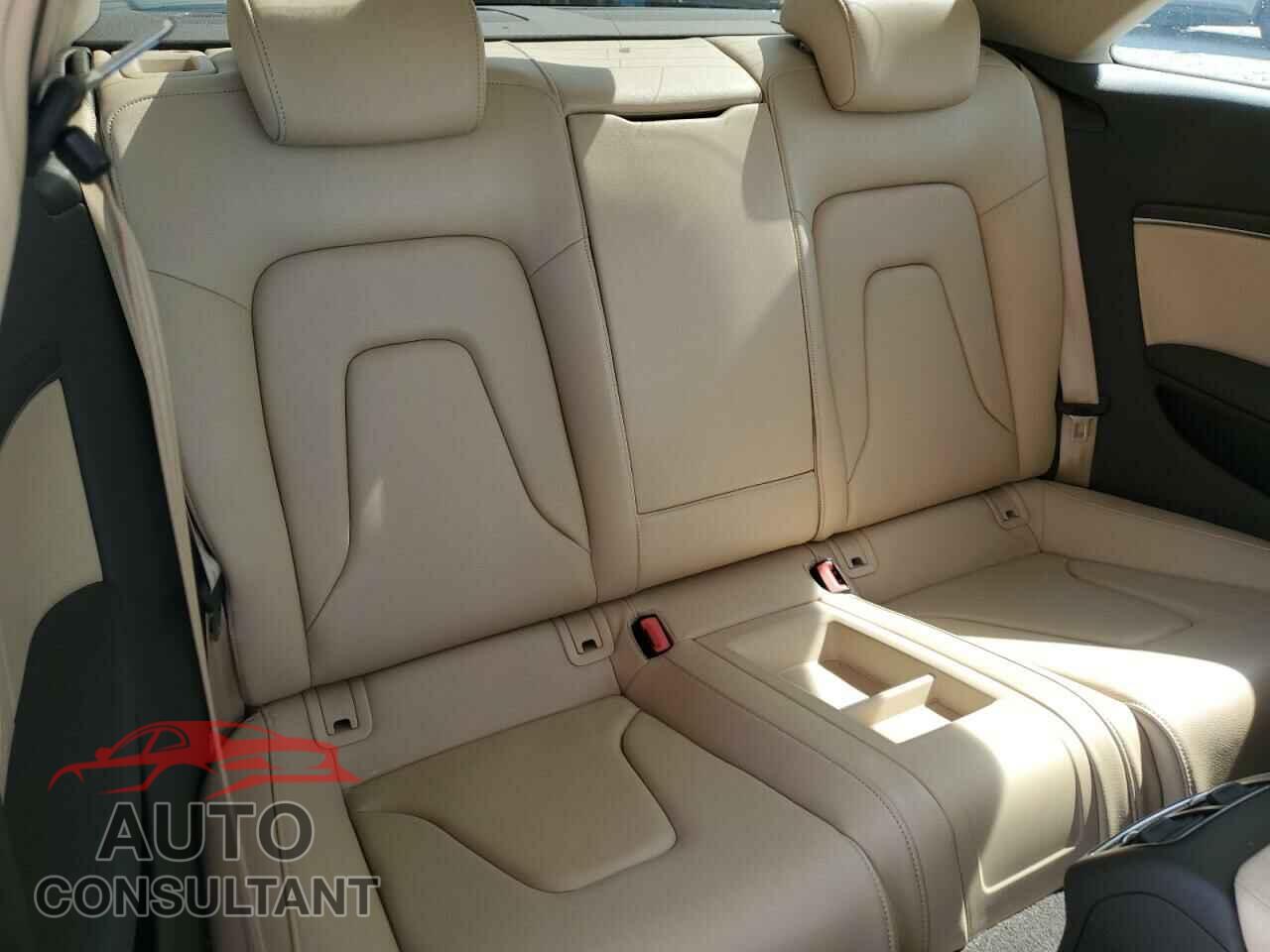 AUDI A5 2013 - WAULFAFR9DA052909