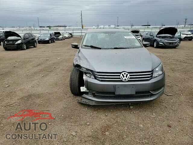 VOLKSWAGEN PASSAT 2013 - 1VWAP7A38DC048686