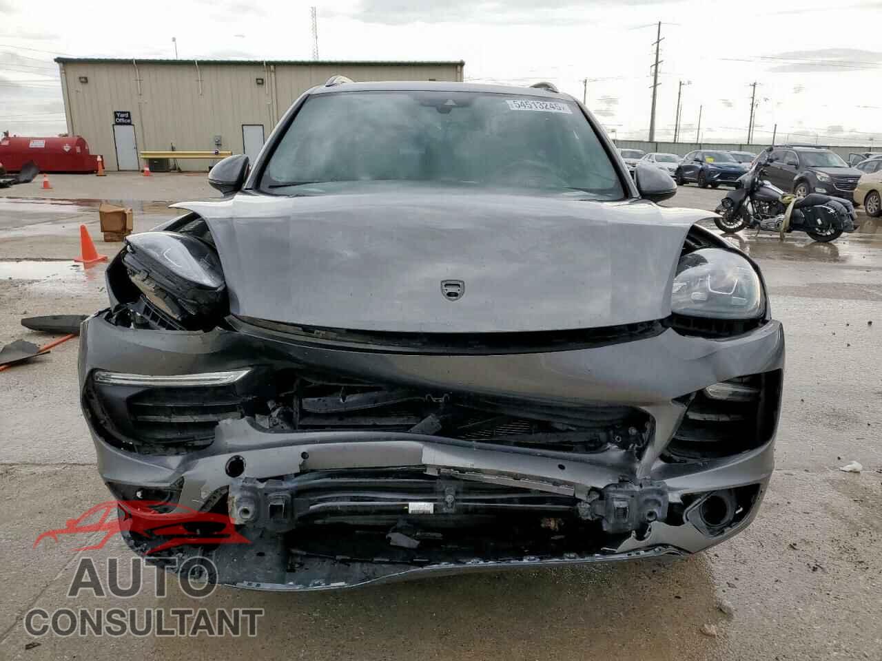PORSCHE CAYENNE 2018 - WP1AA2A21JKA06438