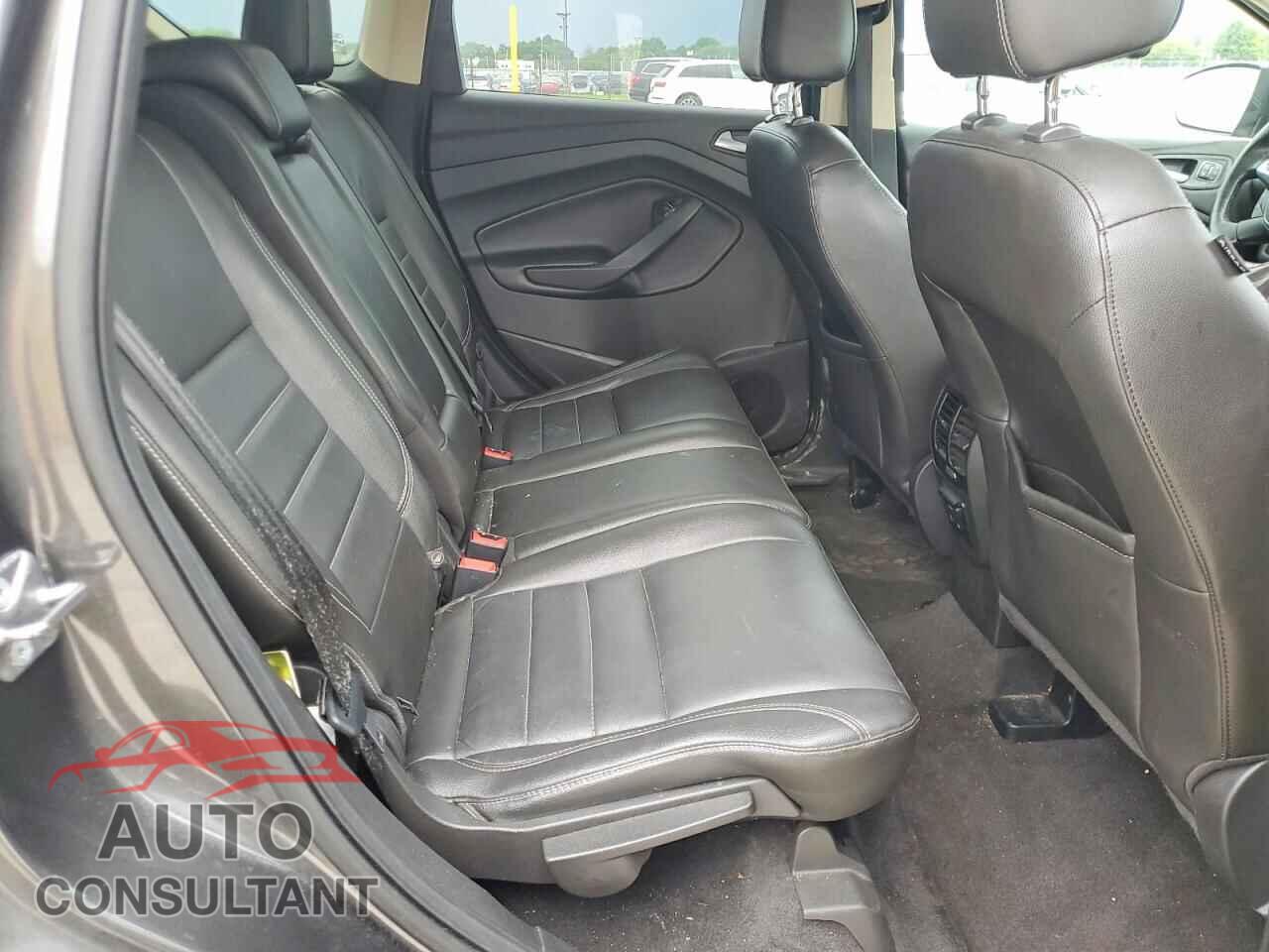 FORD ESCAPE 2015 - 1FMCU9JX8FUB13614