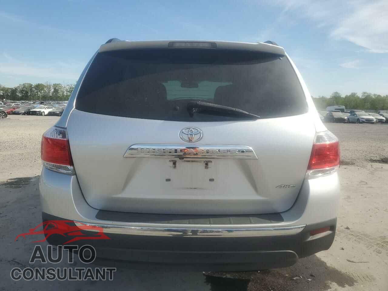 TOYOTA HIGHLANDER 2012 - 5TDBK3EH7CS118986