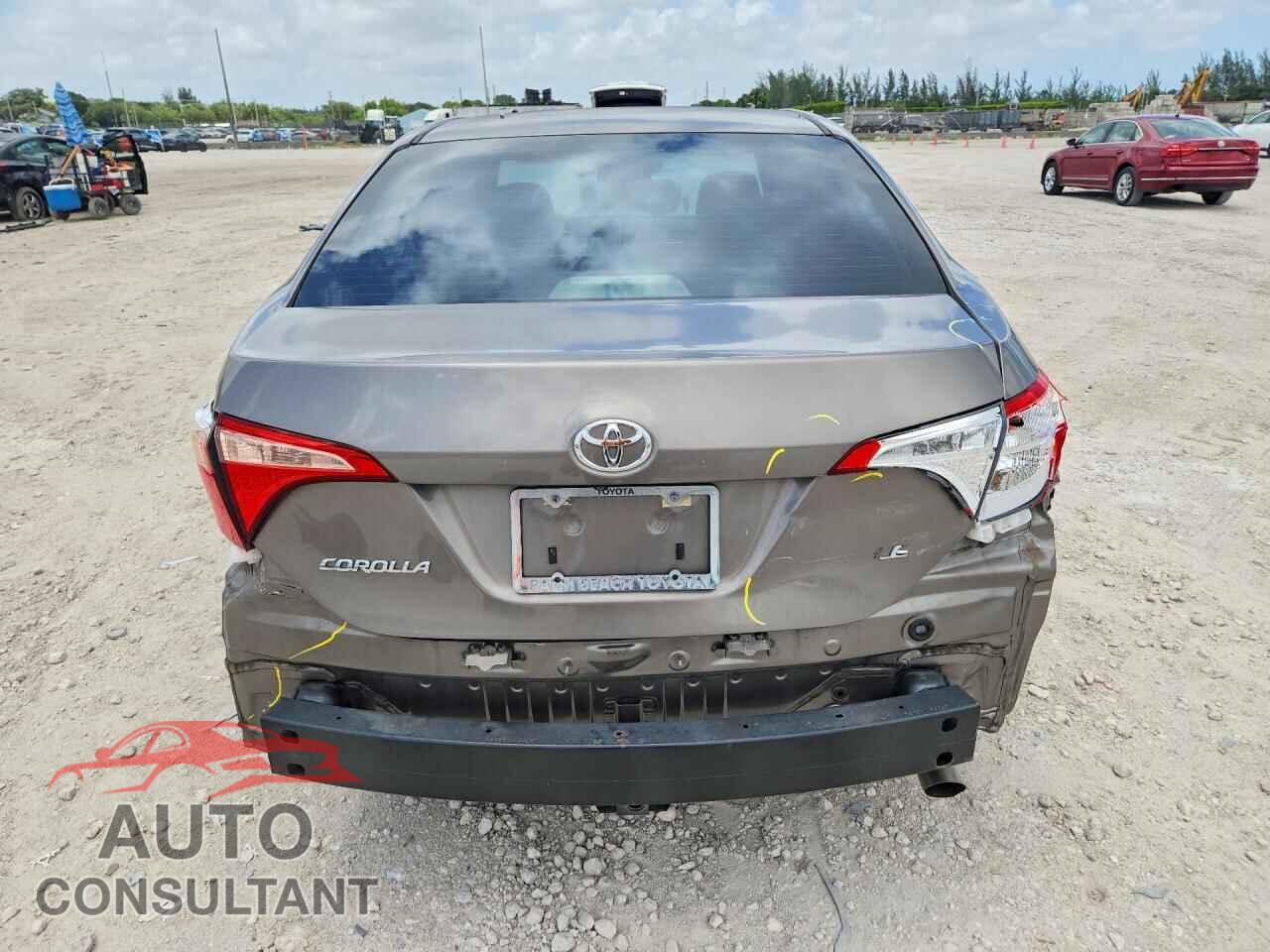 TOYOTA COROLLA 2018 - 5YFBURHE7JP778384