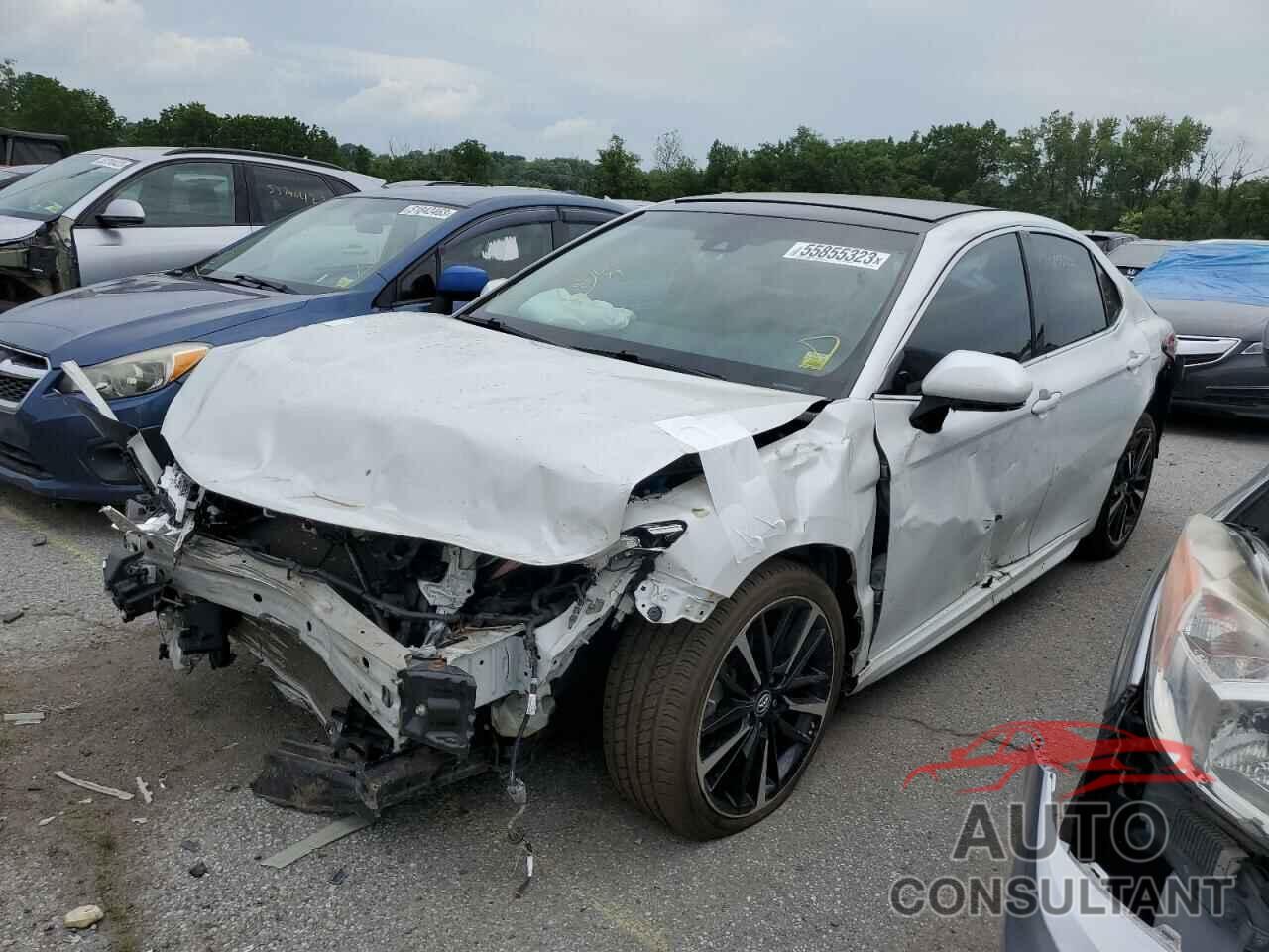 TOYOTA CAMRY 2018 - 4T1B61HK6JU026207