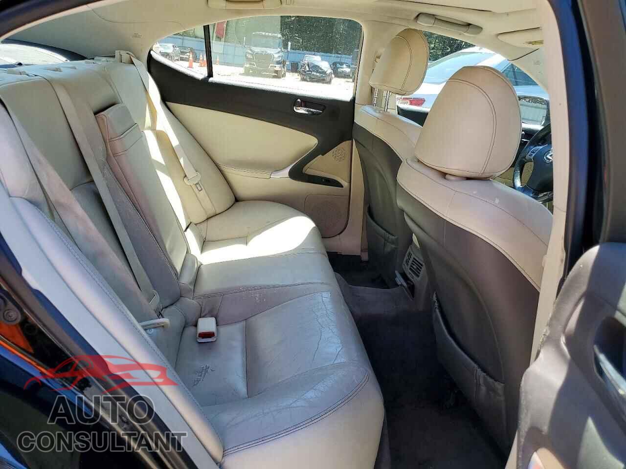 LEXUS IS 2011 - JTHBF5C29B5150467