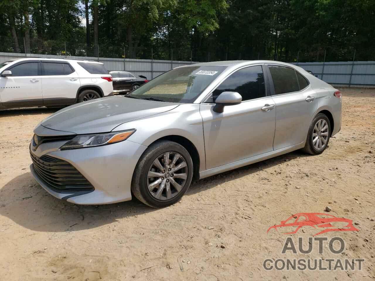 TOYOTA CAMRY 2018 - 4T1B11HK2JU591598