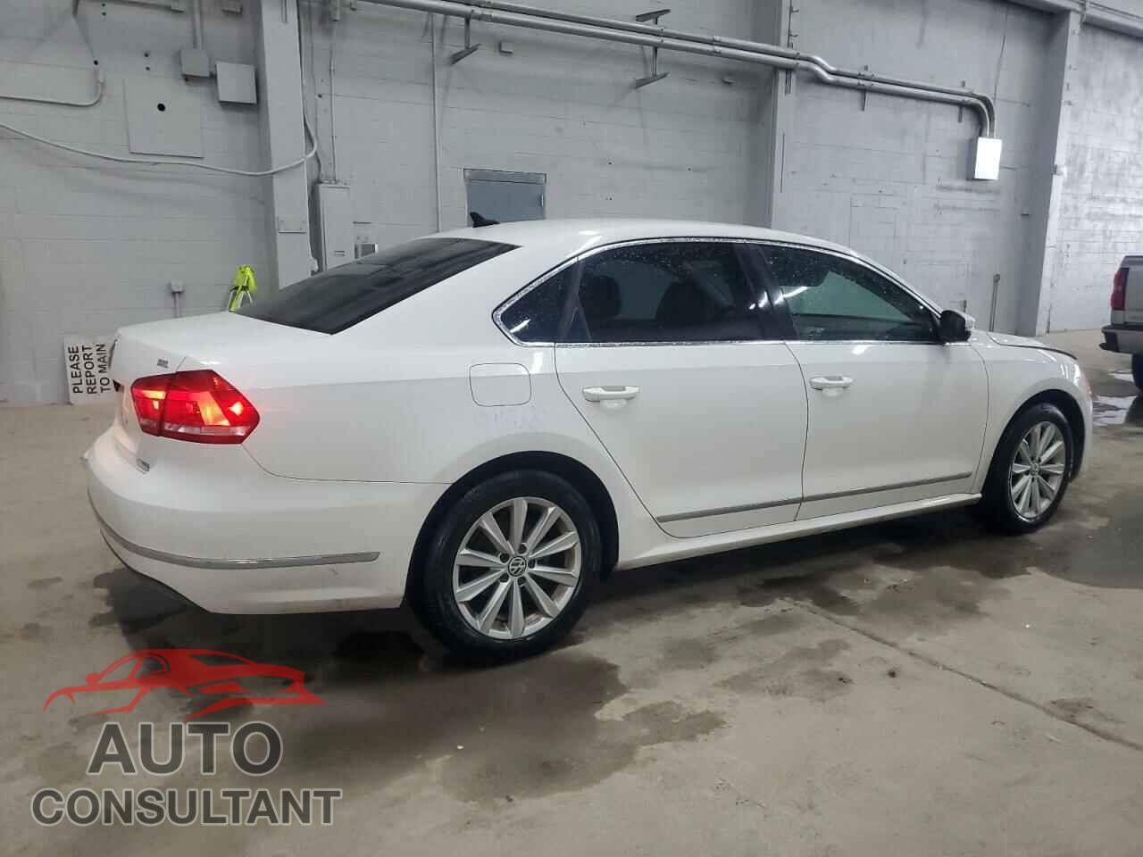 VOLKSWAGEN PASSAT 2013 - 1VWCP7A30DC100014