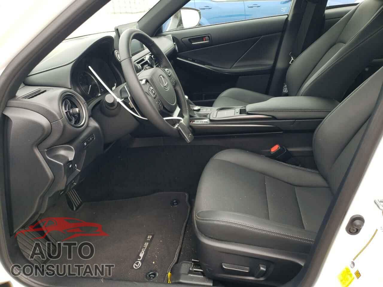 LEXUS IS 2024 - JTHBA1D28R5130274