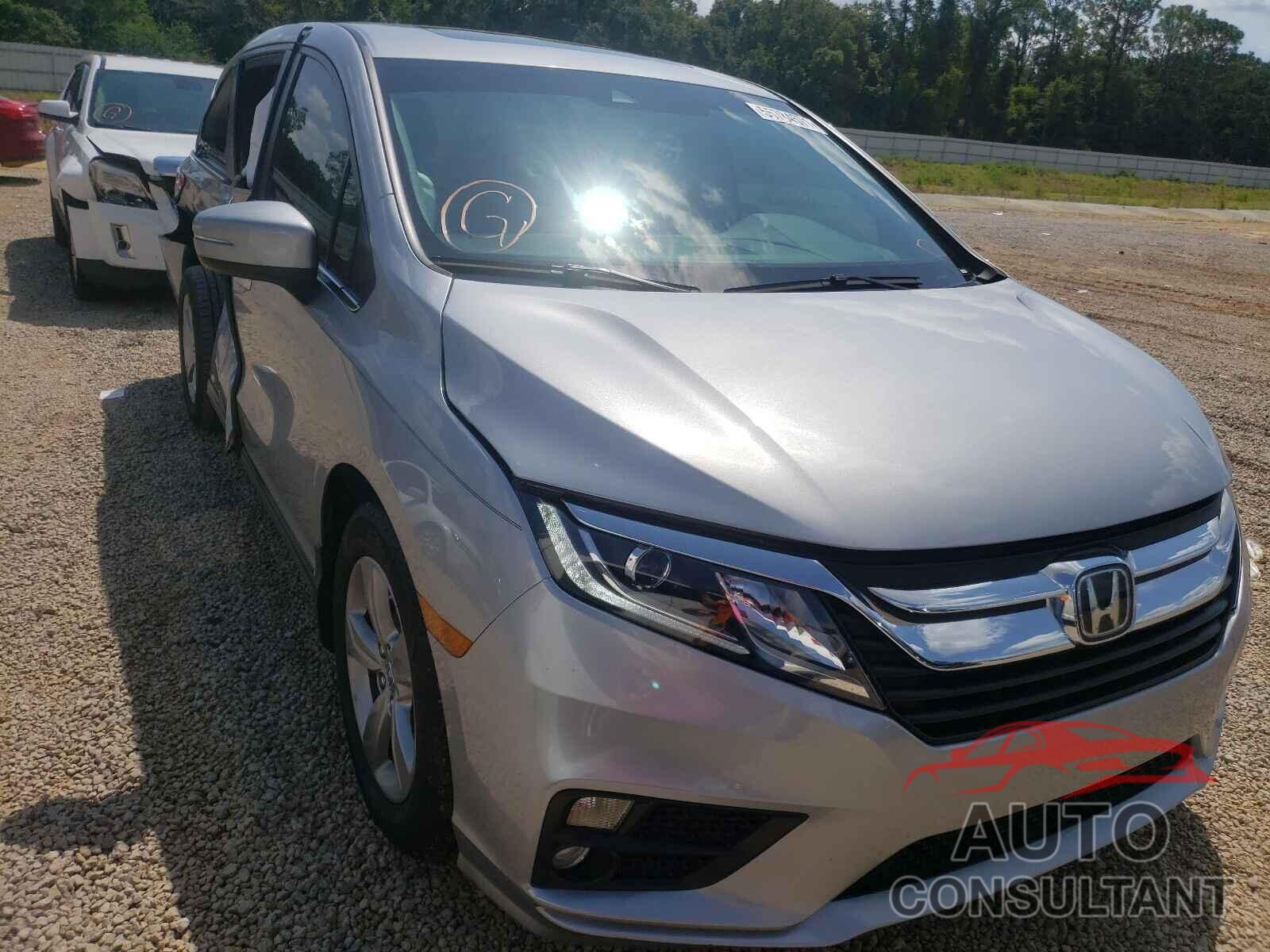 HONDA ODYSSEY 2018 - 5FNRL6H76JB023613