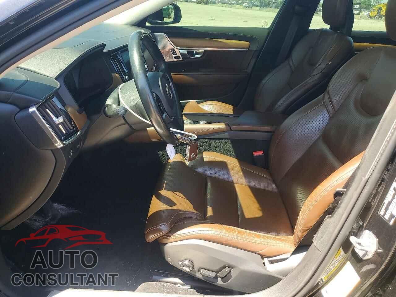 VOLVO S90 2018 - LVY992MLXJP031903