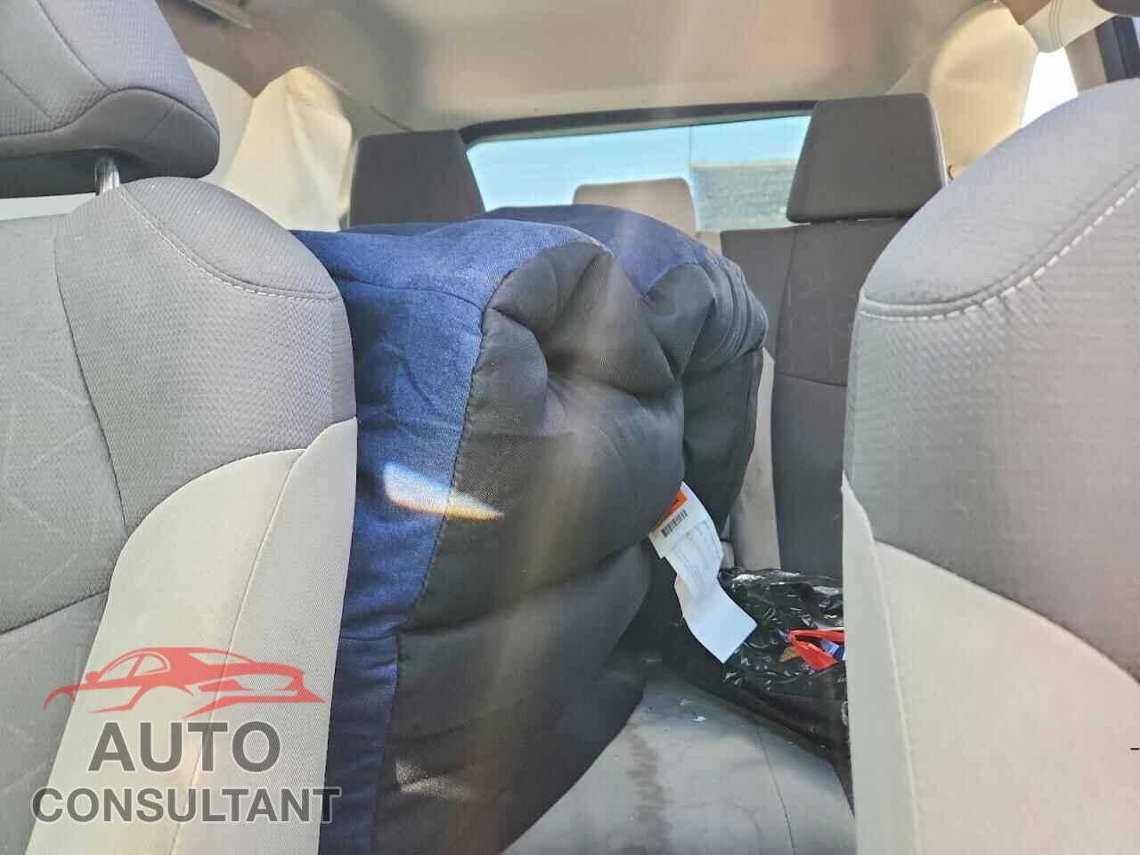 TOYOTA RAV4 2019 - JTMP1RFV9KD515190