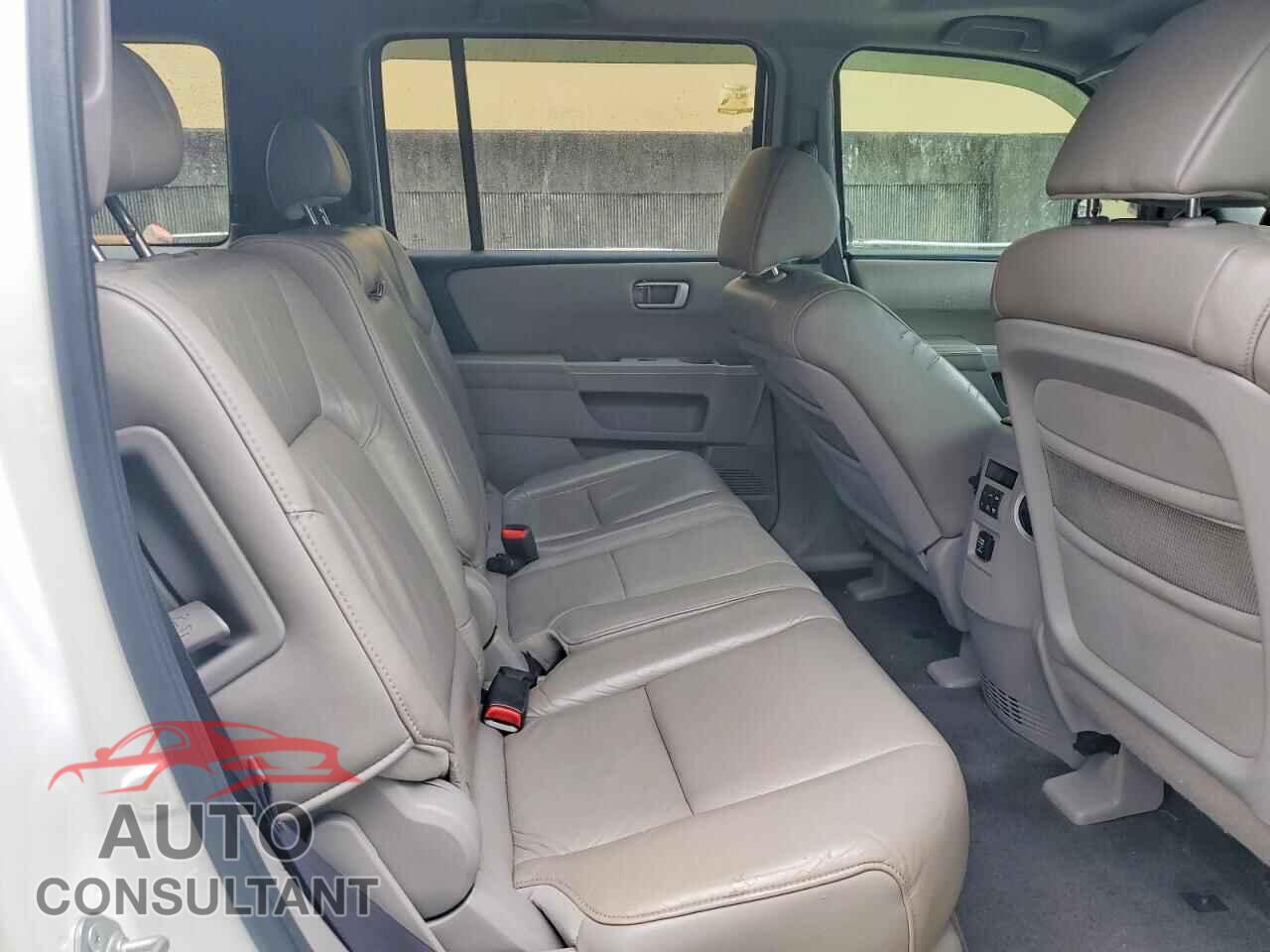 HONDA PILOT 2011 - 5FNYF3H79BB024421