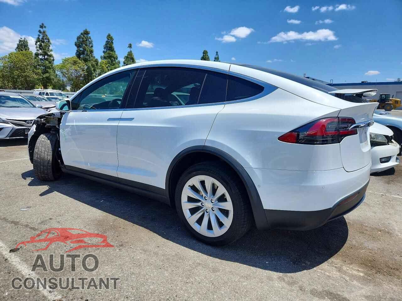 TESLA MODEL X 2019 - 5YJXCBE21KF204225