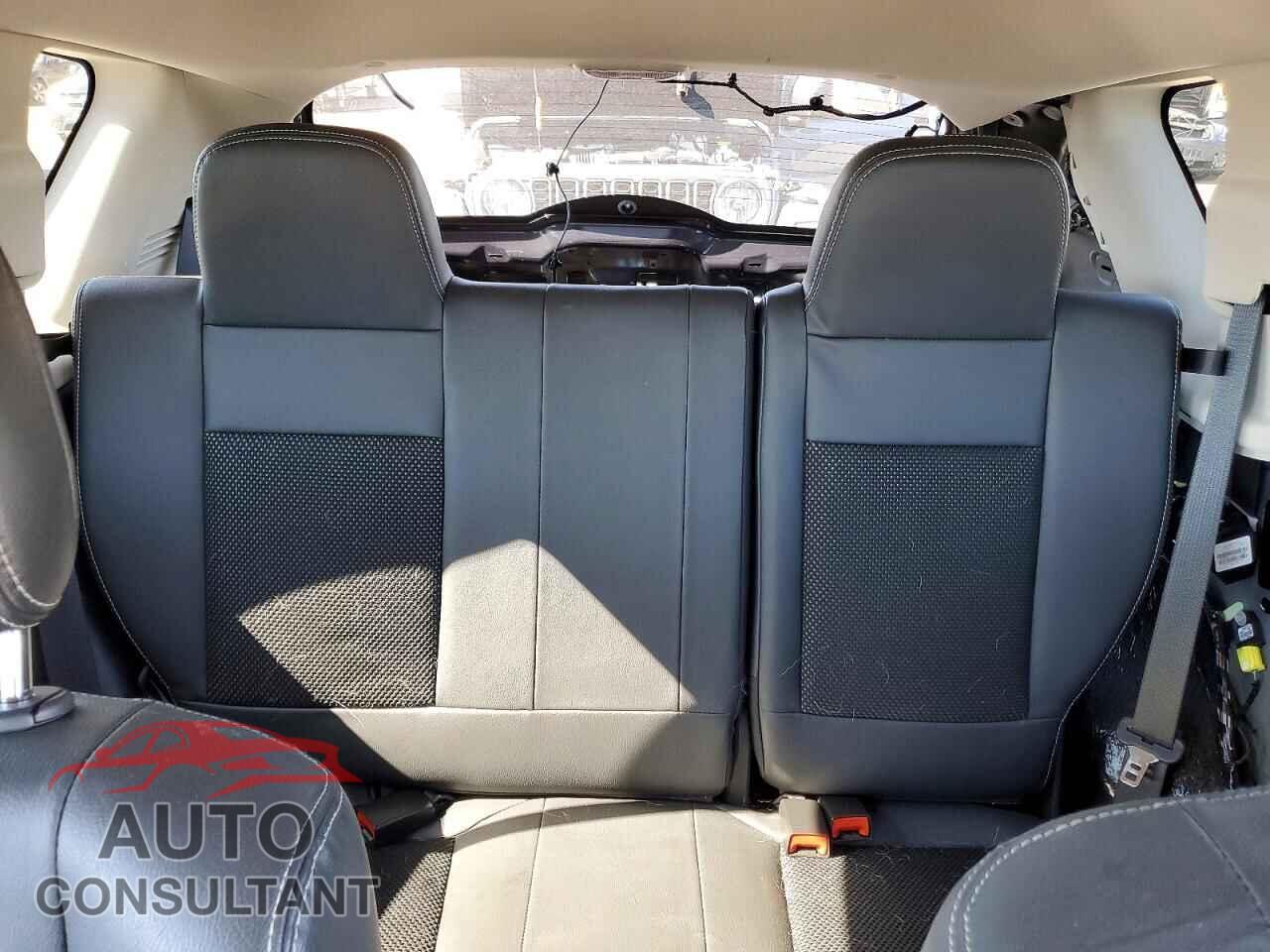 JEEP COMPASS 2015 - 1C4NJCBA4FD210970