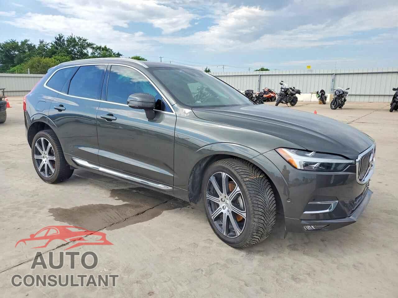 VOLVO XC60 2021 - YV4102DLXM1856696