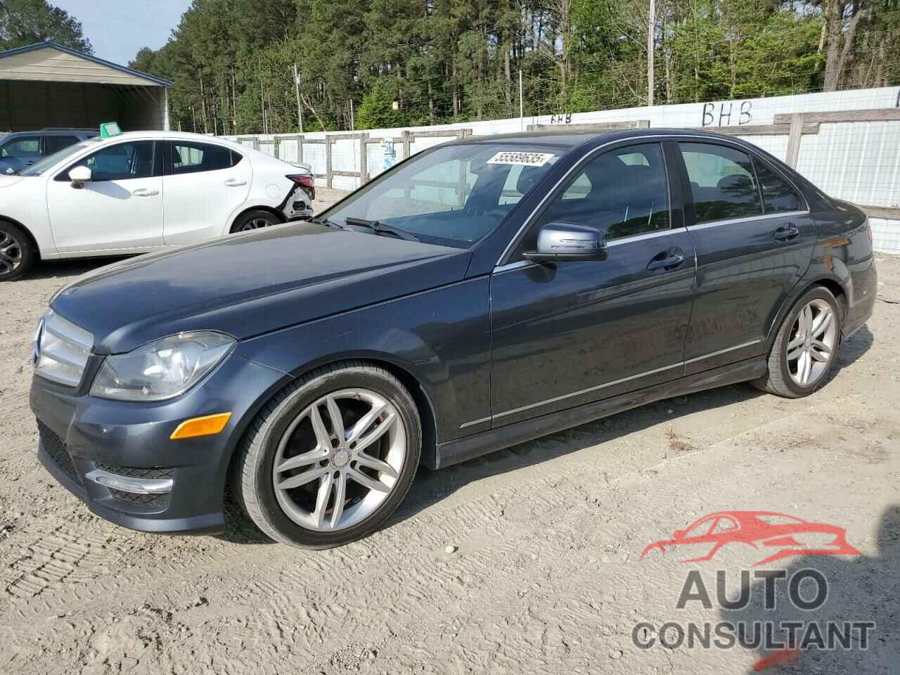 MERCEDES-BENZ C-CLASS 2013 - WDDGF4HB7DG023661