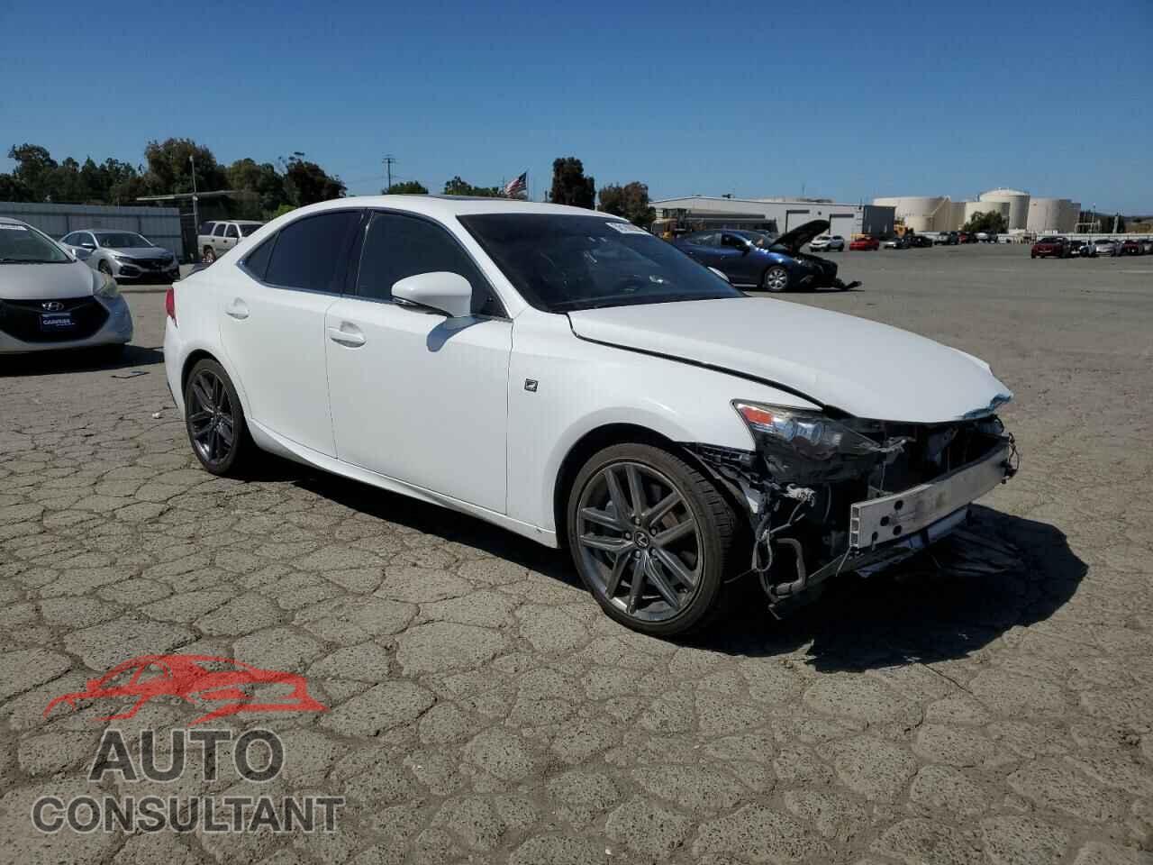 LEXUS IS 2014 - JTHBE1D24E5011832