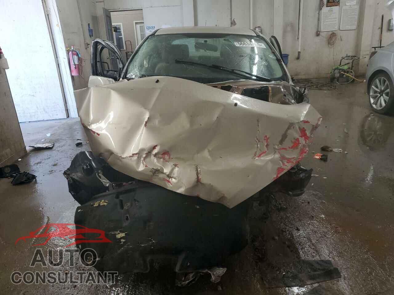 FORD FOCUS 2018 - 1FADP3F28JL258621