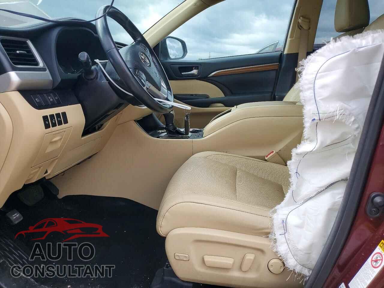 TOYOTA HIGHLANDER 2018 - 5TDDGRFH4JS047447